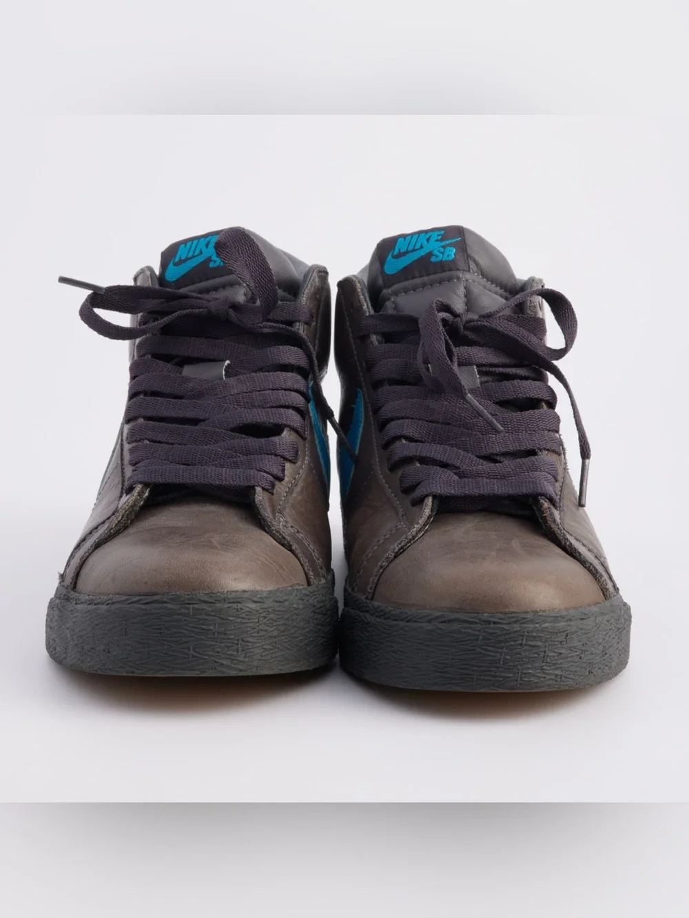 NIKE SB BLAZER MID